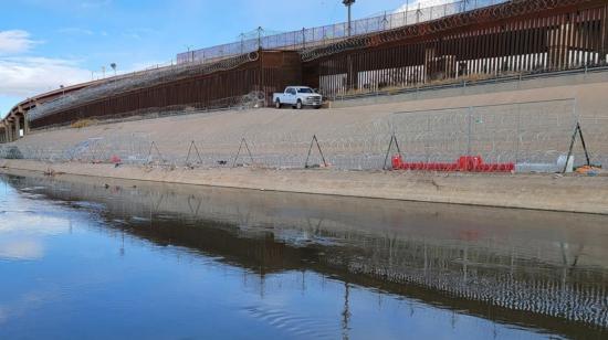 Cero de púas  en el muro desde Ciudad Juárez, en la frontera con EE.UU., el 26 de enero de 2024.