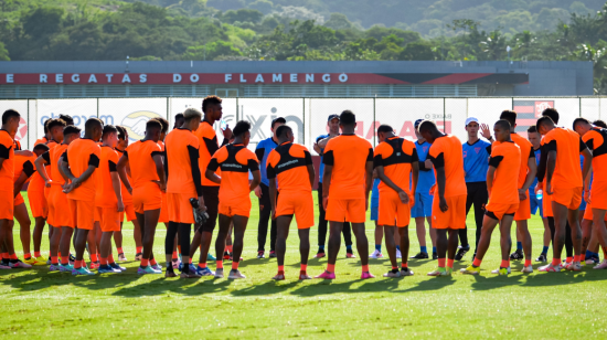 Los jugadores de Liga de Quito, durante un entrenamiento en Río de Janeiro, Brasil, el 27 de febrero de 2024.