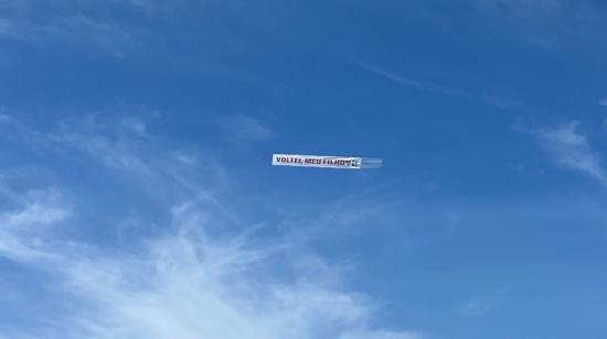 Este fue el mensaje de la avioneta liguista que se paseó por Río de Janeiro, este 29 de febrero de 2024.