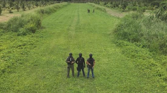 La Fuerza Aérea Ecuatoriana destruyó una narcopista en Pedernales, Manabí, el 29 de febrero de 2024.