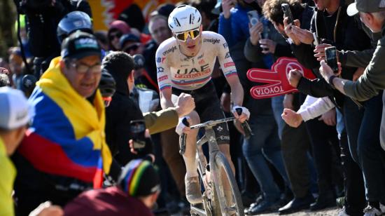 Tadej Pocagar, durante la Strade Bianche, el 2 de marzo de 2024.