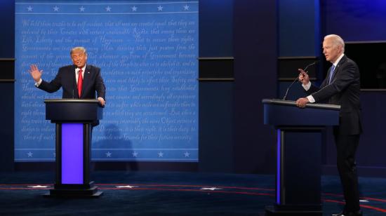 Imagen de archivo de Donald Trump y Joe Biden en un debate presidencial en los pasados comicios, en 2020.