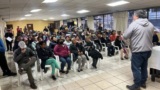 Habitantes de Solanda durante una asamblea, el 5 de marzo de 2024