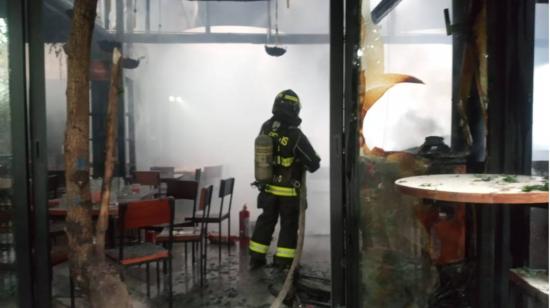 Bomberos controlaron un incendio en Katari Cumbayá, el 10 de marzo de 2024.