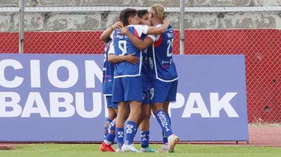 Jugadores del Imbabura celebrando su gol ante Delfín en la Fecha 2 de la LigaPro, 9 de marzo de 2024.