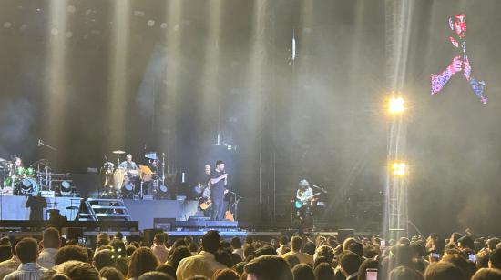 El cantante español Melende durante su concierto en Quito, la noche del 15 de marzo de 2023.