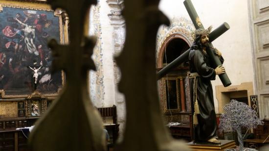 Las iglesias del Centro de Quito se alistan para la Semana Santa, que comienza con el Domingo de Ramos.