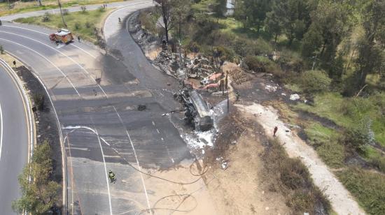 El alcalde Pabel Muñoz publicó una fotografía aérea para mostrar el espacio que se vio afectado por el incendio.