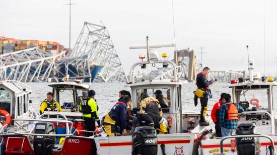 Equipos de búsqueda en el puente de Baltimore, Estados  Unidos, el 26 de marzo de 2024.