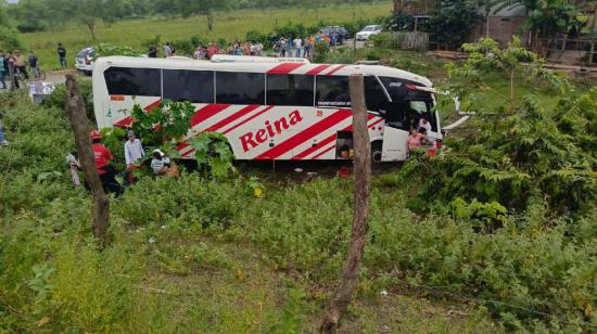Un accidente de bus en Chone, Manabí, el 29 de marzo de 2024.