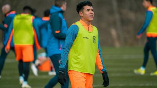 Kendry Páez, durante un entrenamiento con la selección de Ecuador, el 19 de marzo de 2024.