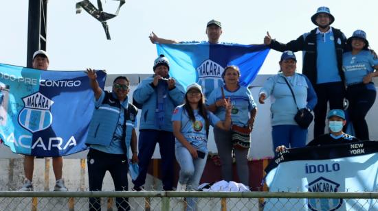 Hinchas de Macará, durante un partido el 20 de marzo de 2024.