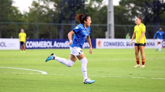 Emily Delgado celebrando su gol ante Colombia, 31 de marzo de 2024.