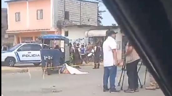 Un hombre murió tras recibir varios impactos de bala en la cooperativa Pablo Neruda, en el Guasmo, al sur de Guayaquil.