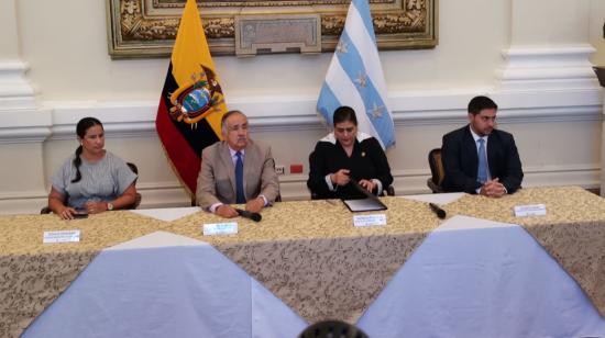 La ministra de Gobierno y del Interior, Mónica Palencia, en una sesión en Guayaquil el 1 de abril de 2024.