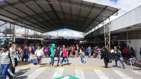 Los viajeros usaron los terminales terrestres de Carcelén, al norte, y Quitumbe, al sur.