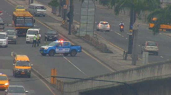 Foto referencial de un cierre parcial en la avenida 25 de Julio, durante febrero de 2024.