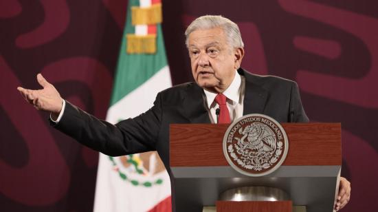 El presidente mexicano, Andrés Manuel López Obrador, en su conferencia matutina en el Palacio Nacional de México, el 12 de abril de 2024.