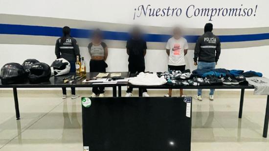 Tres presuntos miembros de Los Lobos fueron detenidos en Quito.