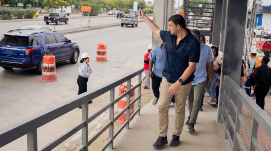 El alcalde de Guayaquil, Aquiles Alvarez, durante un recorrido de obras en esa ciudad el 12 de abril de 2024.