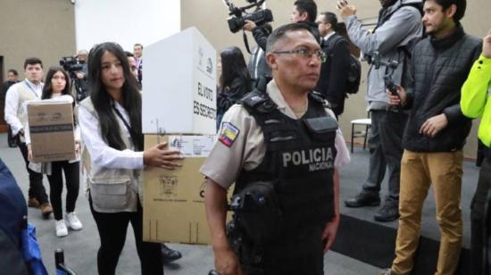 Juntas Receptoras del Voto Móviles para el voto en casa, como parte de la consulta popular, el 19 de abril de 2024.