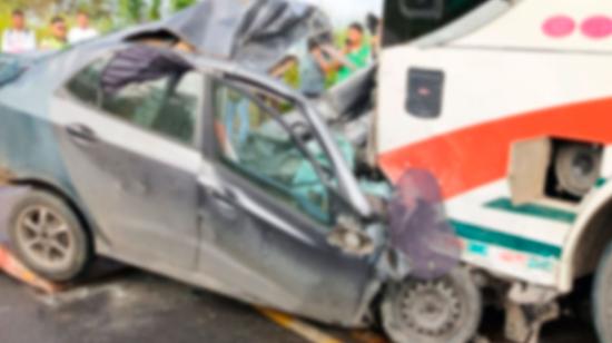 Una persona falleció en la vía a Ventanas por un accidente de tránsito.
