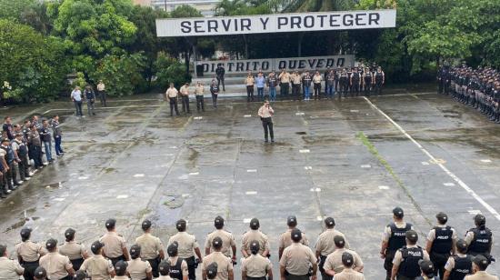 Imagen referencial de policías antes de iniciar un operativo, el 24 de abril de 2024.