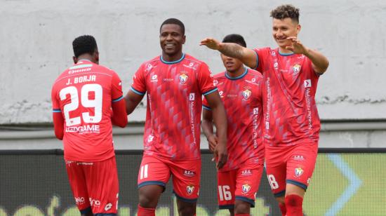 Jugadores de El Nacional, durante un partido de LigaPro, el 14 de abril de 2024.