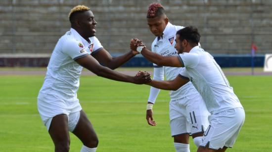 Christian Martínez celebra su gol ante el Olmedo de Riobamba, por la quinta fecha del campeonato ecuatoriano, el sábado 16 de agosto de 2020.