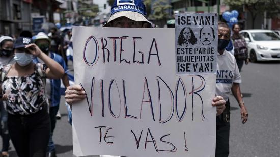 Ciudadanos nicaragüenses radicados en Costa Rica protestan en las calles en contra del gobierno del presidente de Nicaragua, Daniel Ortega. 12/09/2021