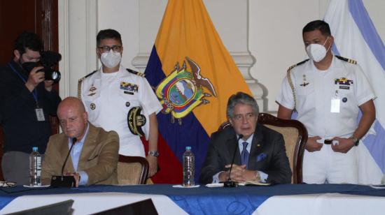 El presidente Guillermo Lasso encabezó una reunión con las autoridades de otras funciones del Estado, parte de su Gabinete y la cúpula de las Fuerzas Armadas y Policía.