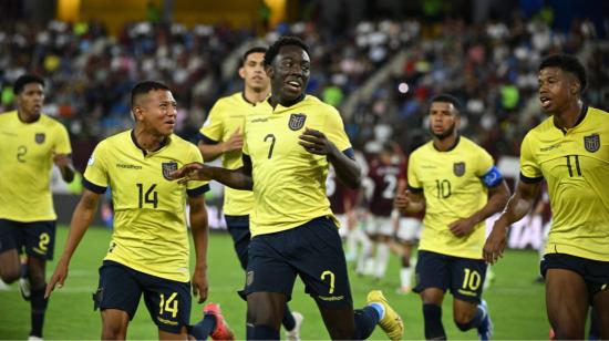 Yaimar Medina celebra el primer gol del encuentro contra Venezuela en el Preolímpico.