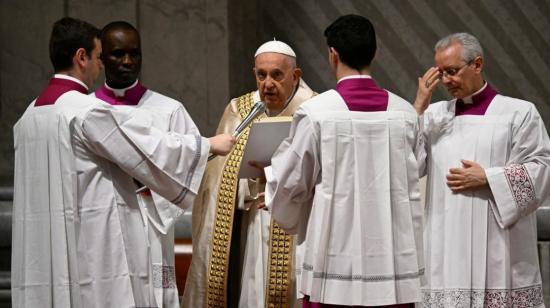 El papa Francisco en la Basílica de San Pedro, el 9 de mayo de 2024.