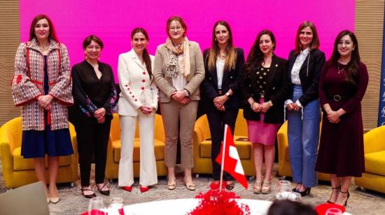 Participantes del Foro de Innovación & Equidad: Ley Violeta, WEPs y Liderazgo Femenino de la Cámara Ecuatoriana Suiza
