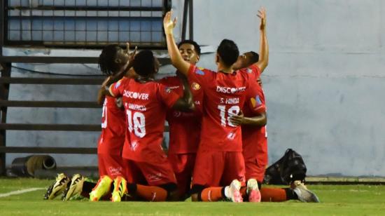 Jugadores de San Antonio celebrando su gola ante el Manta, 7 de mayo de 2024.