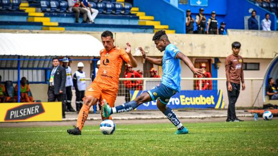 Jugadores de Libertad y El Nacional en el partido de la Fecha 13 de la LigaPro, 18 de mayo de 2024.