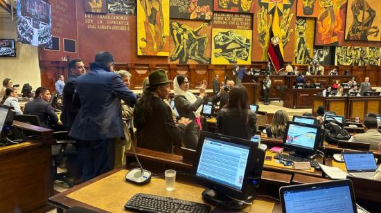 Vista lateral del Pleno de la nueva Asamblea, durante un debate, Quito, el 16 de mayo de 2024.