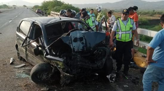 Dos personas murieron en un siniestro en la Vía a la Costa.