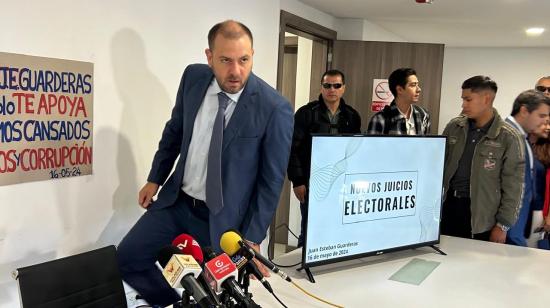 El pasado 21 de mayo el consejero de Participación, Esteban Guarderas, anunció un juicio contra la vicepresidenta, Verónica Abad.