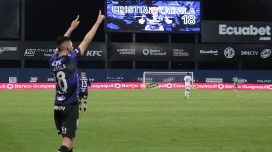 El jugador Cristian Zabala, de Independiente del Valle, festeja un gol ante Liga de Quito por LigaPro, el 18 de mayo de 2024.