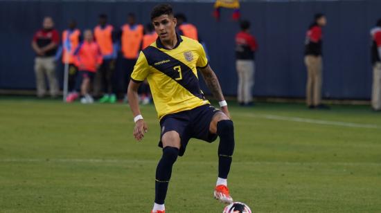 El jugador ecuatoriano, Piero Hincapié, durante el partido amistoso ante Argentina, el 9 de junio de 2024.