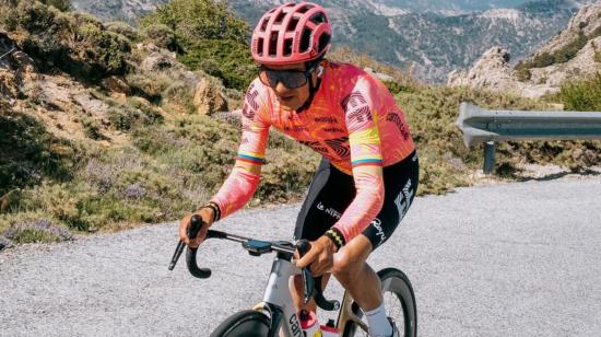 Richard Carapaz durante un entrenamiento en Sierra Nevada, el 22 de mayo de 2024.