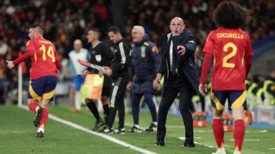 Luis de la Fuente, técnico de la Selección española, durante un partido el 26 de marzo de 2024.