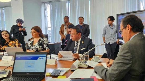 En una comparecencia realizada este 5 de junio, el contralor general, Mauricio Torres, informó a la Comisión de Justicia del examen especial que se realiza al hospital del Niño, en Guayaquil.