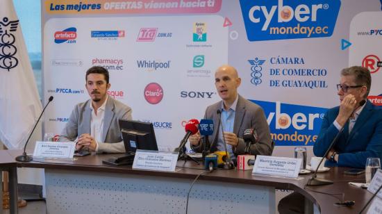 Juan Carlos Díaz, gerente de la Cámara de Comercio de Guayaquil, en una rueda de prensa sobre el Cyber Monday, el 6 de junio de 2024.