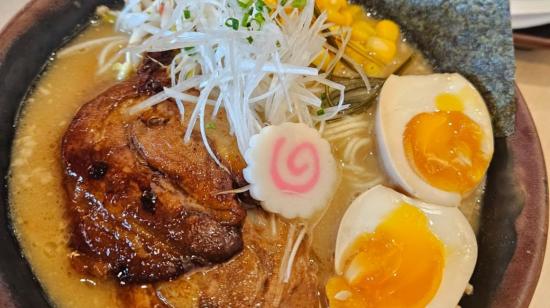 Ramen, una contundente sopa representativa de la gastronomía asiática que está ganando adeptos en Ecuador. 