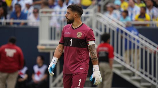 Hernán Galíndez, arquero de Ecuador, durante el partido ante Argentina el pasado 9 de junio de 2024.