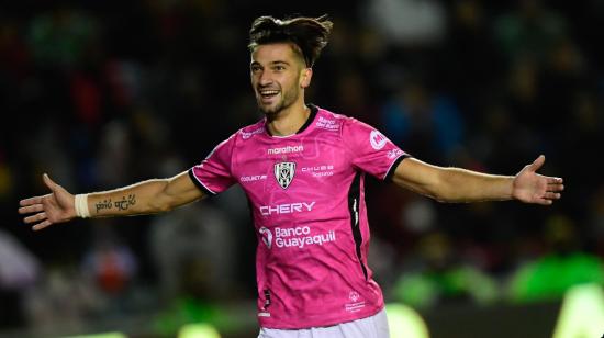 Lautaro Díaz, durante un partido con Independiente del Valle en la Copa Sudamericana.