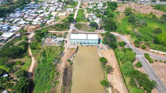 Imagen referencial de la Estación de Bombeo de Agua de Daule y la Represa Chongón, 28 de mayo de 2024.