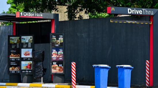 Un 'drive-thru' de McDonald's en Estados Unidos, 26 de marzo de 2024.